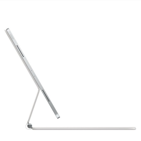 Apple Magic Keyboard - White 12.9inch - Picture 3 of 7